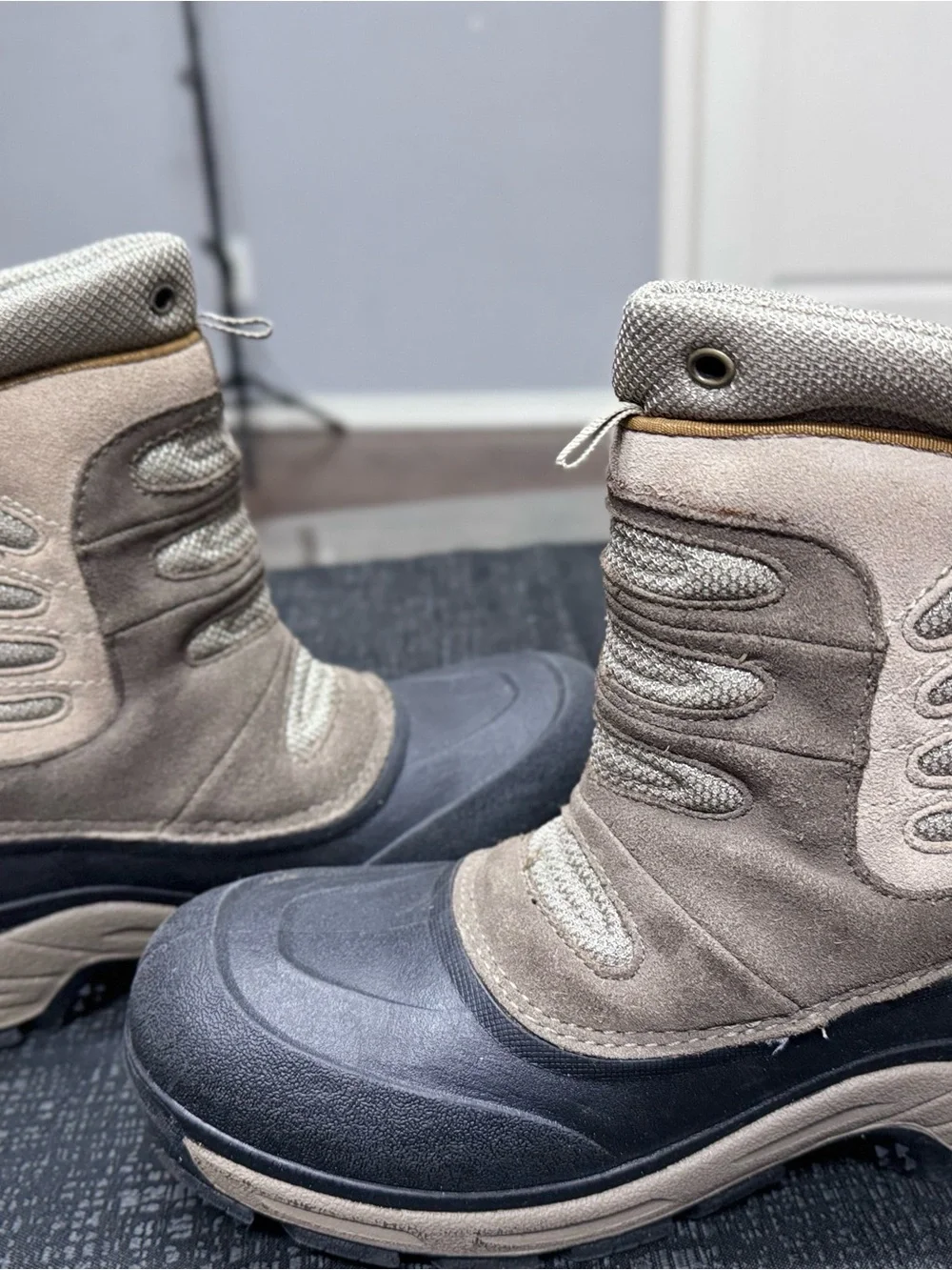The North Face Kids Waterproof Snow Boots in Black and Tan